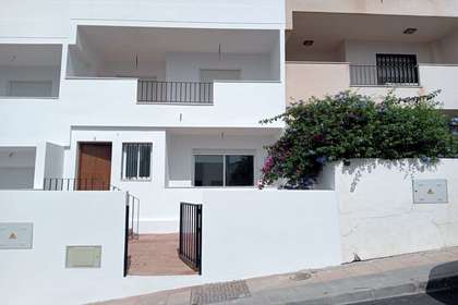 Duplex/todelt hus til salg i Enix, Almería. 