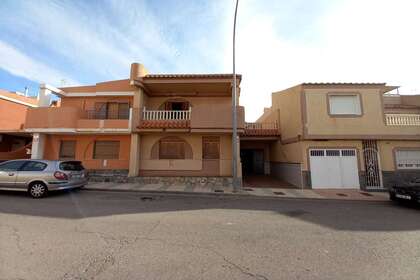 Duplex/todelt hus til salg i La Gangosa, Vícar, Almería. 